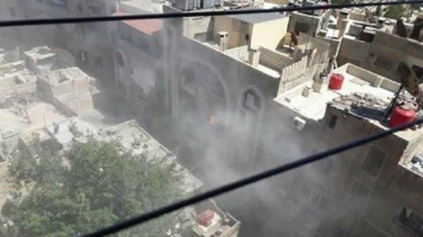إصابة 13 شخصا بقصف صاروخي على دمشق