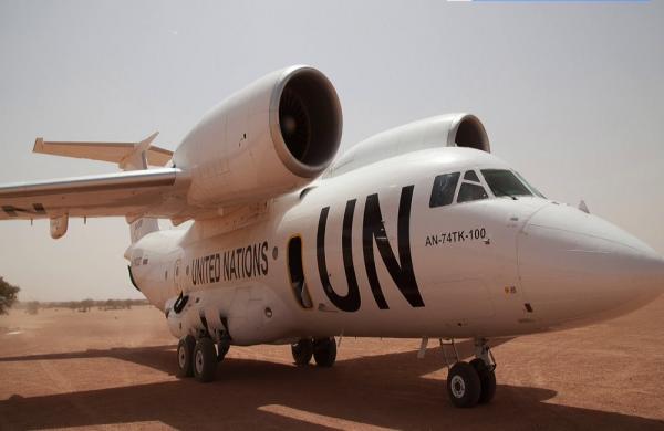 اليمن يتهم الأمم بإدخال سياسيين بطائراتها إلى صنعاء بطريقة غير شرعية