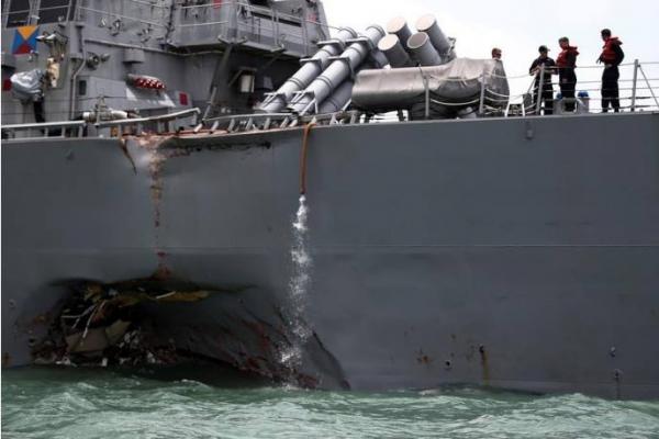 البحرية الأمريكية تقيل اثنين من قادتها بعد حوادث بحرية في آسيا