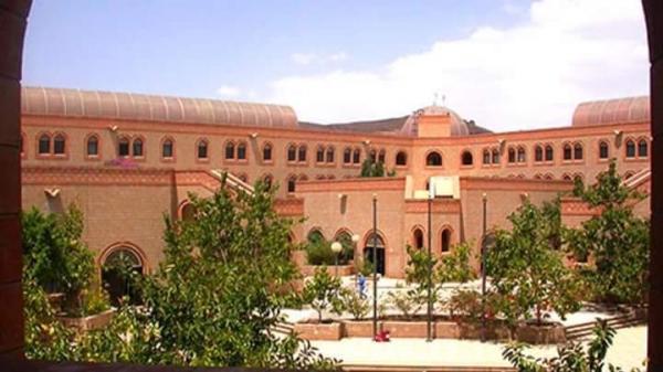 مسلحون حوثيون داهموا كلية الطب بصنعاء واعتدوا على طلاب واعتقلوا عدداً منهم