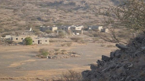 حجة.. إصابة ثلاثة مدنيين بانفجار لغم حوثي في عبس