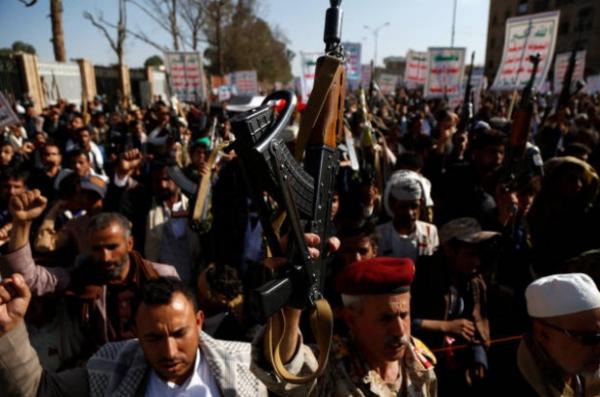 أول ضربة اقتصادية لمليشيات الحوثي بعد تصنيفهم إرهابيين