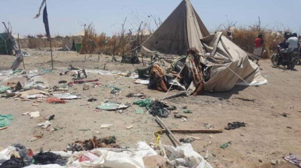 مليشيا الحوثي تقصف مخيماً للنازحين شمال حيران بحجة