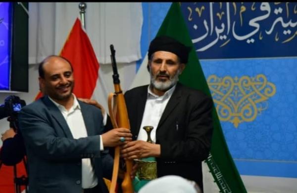 في احتفائية سفارة طهران بصنعاء.. الحوثيون يجددون تأكيد ولائهم لإيران