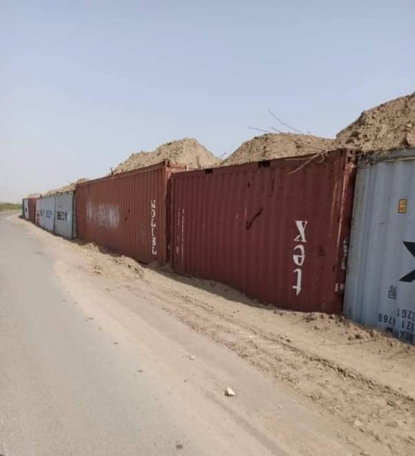 مليشيات الحوثي تهجر عشرات القرى في الحديدة لبناء جدار عازل