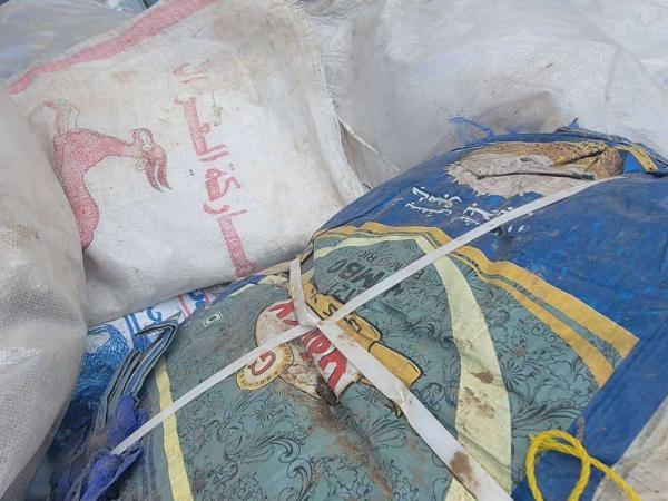 ضبط مستودع يضم مواد غذائية تالفة في عدن