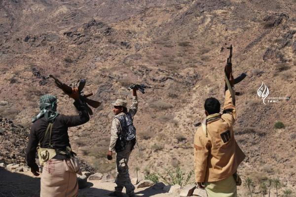تقدمات جديدة بجبهات غرب تعز والفرق الهندسية تبدأ عملية تطهير المناطق المحررة