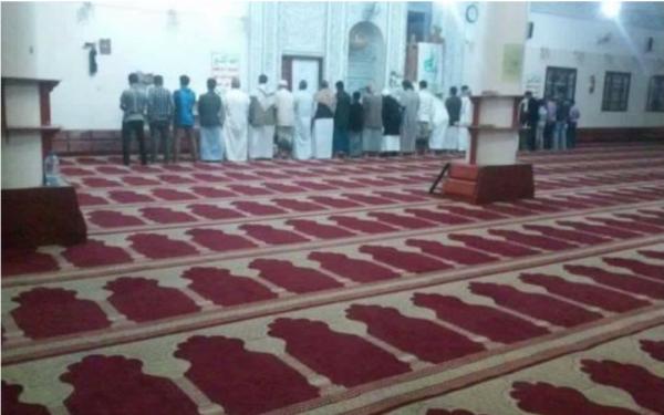 إب..مليشيات الحوثي تقتحم مسجدا وتعتدي على المصلين
