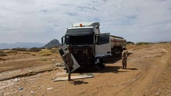 إصابة سائق شاحنة بانفجار لغم حوثي في حريب مأرب