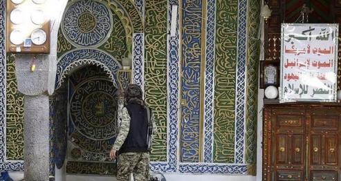 مليشيات الحوثي تقتحم مسجداً في بني الحارث بصنعاء وتعتدي على المصلين