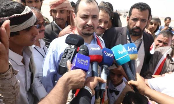 صحفي مُحرر من سجون الحوثي: رئيس لجنة شؤون اسرى الحوثي مدمن تعذيب ويمارسه بنفسه