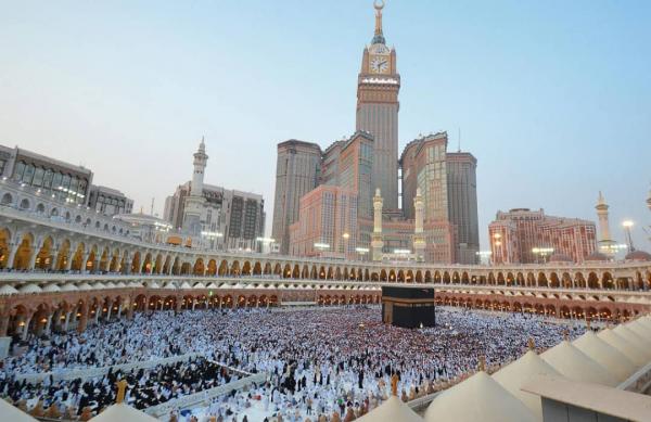 حمّلوا الحكومة المسؤولية.. معتمرون يمنيون عالقون في مكة يشكون ارتفاع أسعار التذاكر بصورة مفاجئة