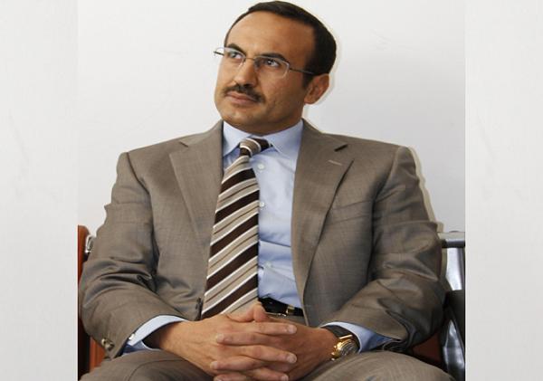 أحمد علي عبدالله يُعزِّي في وفاة الشيخ سعيد آل جلال