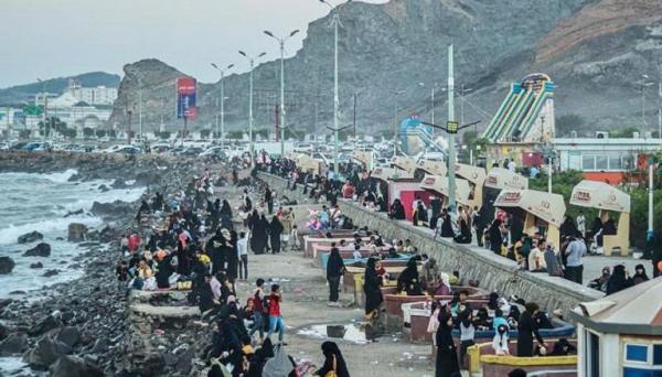 إجازة العيد تتحول الى موسم لنهب واستغلال سكان وزوار عدن وسط صمت حكومي