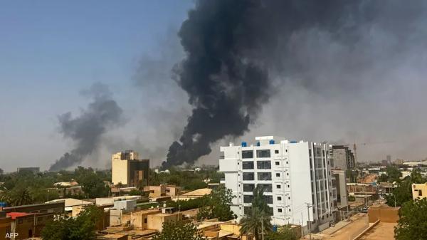 وفاة يمنية عالقة في السودان وسط ظروف صعبة يعانيها العالقون
