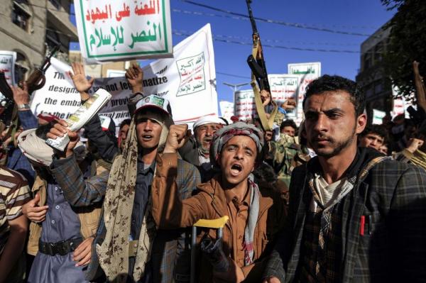 خبراء وسياسيون: الحوثي لم يكن حمامة سلام ليُتفاوض معه