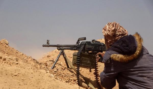 الجوف.. قوات الجيش ورجال القبائل تحرز تقدماً جديداً في هجوم واسع على مواقع شرقي مدينة الحزم