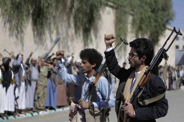 مراقبون: مليشيات الحوثي تخاف السلام وتعيش على الحرب والصراع
