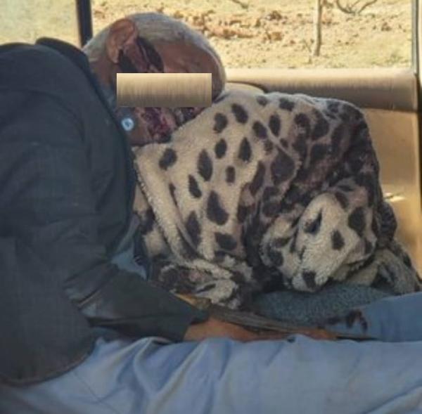 مقتل مسن وإصابة زوجته برصاص مليشيا الحوثي في حاجز تفتيش بالجوف