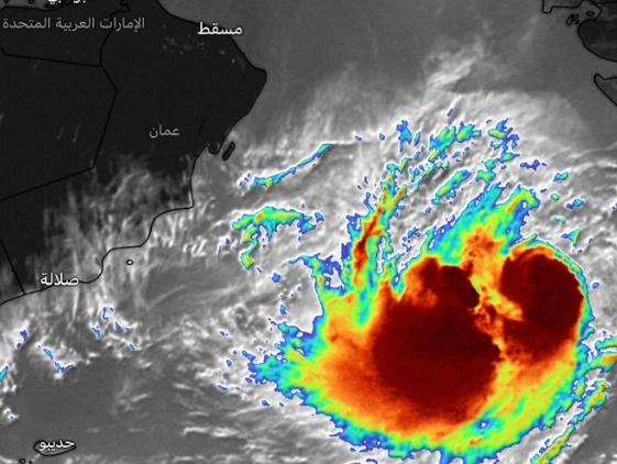 تأثيرات إعصار "بيبار جوي" والأخدود والمرتفع الاتش على اليمن وعمان والسعودية