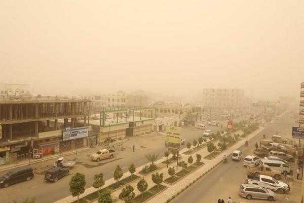 تحذيرات من موجة غبار واسعة في عدد من المحافظات اليمنية