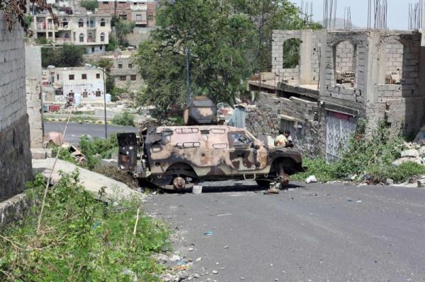تجدد الاشتباكات بين القوات الحكومية ومليشيا الحوثي في تعز
