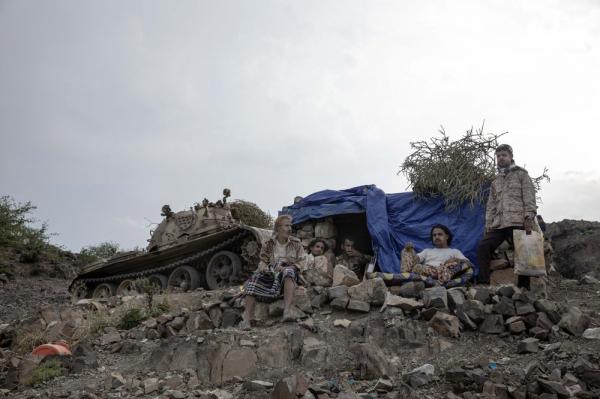 استشهاد وإصابة 3 جنود في القوات المشتركة بقصف مسيرة حوثية غربي قعطبة