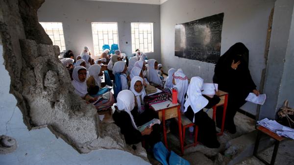 يونيسف: 4 ملايين طفل يمني مهددون بإيقاف التعليم و170 ألف معلم بدون مرتبات