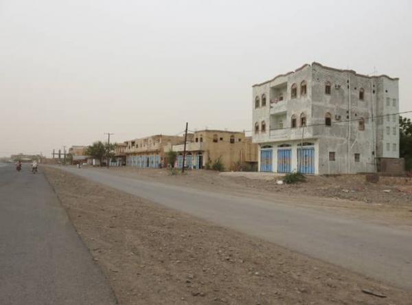 مليشيا الحوثي تقصف منازل المواطنين في حيس جنوب الحديدة