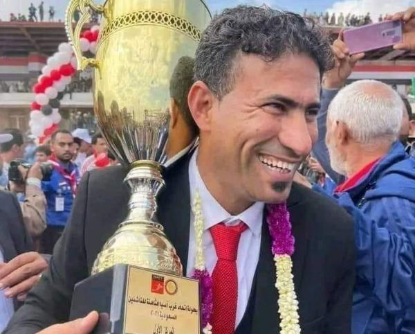 في ردة فعل استباقية لمطالب شعبية بإقالته.. العيسي يدفِّع مدرب المنتخب اليمني للناشئين ضريبة نجاحه
