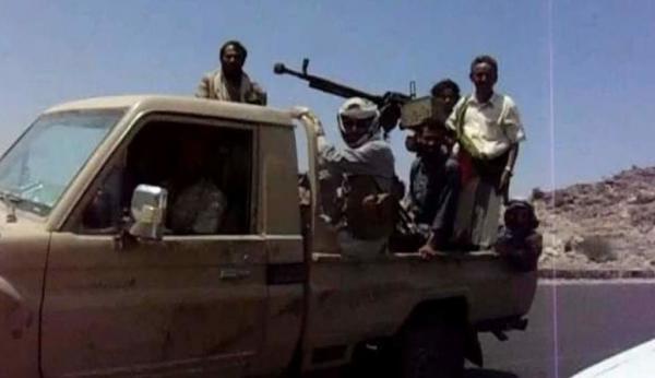 قبائل البيضاء تهدِّد بإعلان النفير العام ما لم يفك الحوثيون الحصار عن قرية خبزة