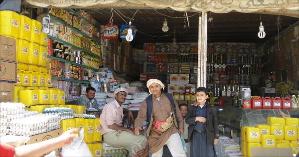 ارتفاع أسعار المواد الغذائية في مناطق سيطرة مليشيات الحوثي