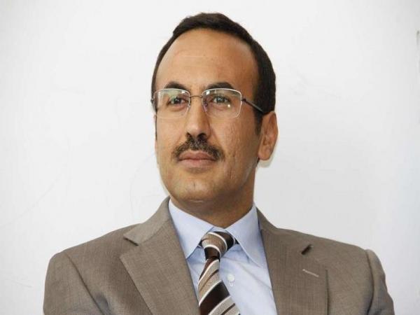 أحمد علي عبدالله صالح يُعزِّي في وفاة الأستاذ محمد الجنيد