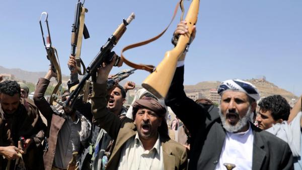 صنعاء.. مليشيا الحوثي تشن حملة اعتقالات بحق المواطنين بقرية العرة بهمدان