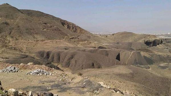 مليشيا الحوثي تقصف منازل ومزارع المواطنين في صرف شرقي صنعاء وسقوط ضحايا