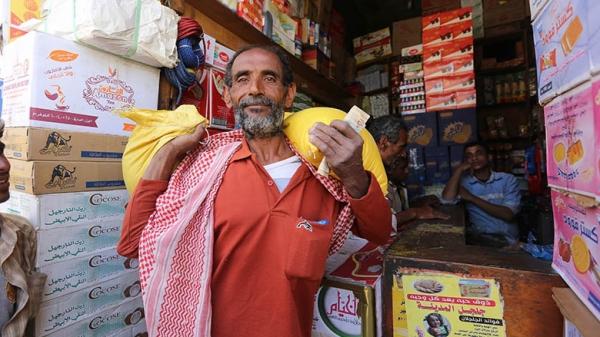 المجلس الاقتصادي يؤكد أن السلع الأساسية لن تتأثر برفع الدولار الجمركي