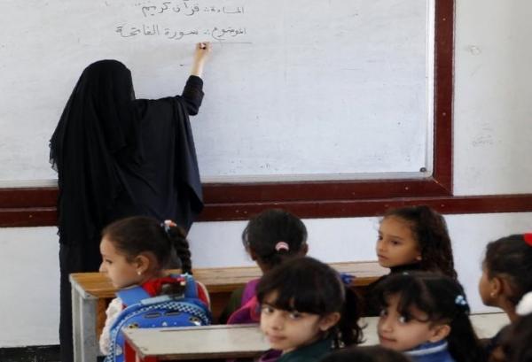 مليشيا الحوثي تواصل إزاحة مديري مجمعات تربوية في إب