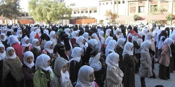 صنعاء.. فصل طالبة ثانوية لرفضها ترديد الصرخة الحوثية