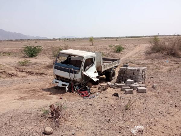 استشهاد عامل بانفجار لغم حوثي جنوب الحديدة