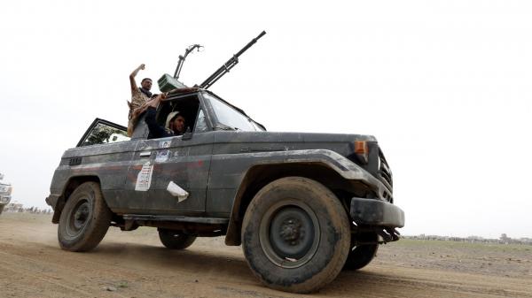 مليشيا الحوثي تواصل احتجاز ثلاثة سائقين في مدينة حجة