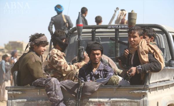 بينهم شيخ قبلي.. مسلح حوثي يقتل ويصيب 5 أشخاص من أسرة واحدة في الحدا بذمار