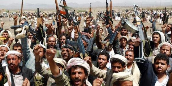 هددت باستهداف شركات النفط والملاحة.. مليشيا الحوثي تبتز المجتمع الدولي مع انتهاء الهدنة الأممية