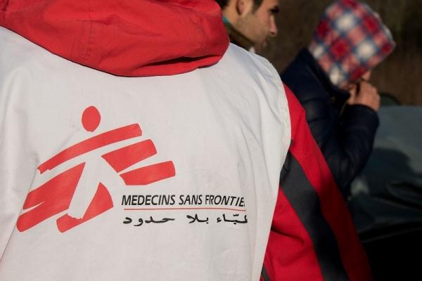 مقتل موظف في "أطباء بلا حدود" في نقطة تفتيش بلحج