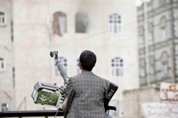 شقيق قيادي حوثي يعتدي على مسؤول محلي في أوقاف إب