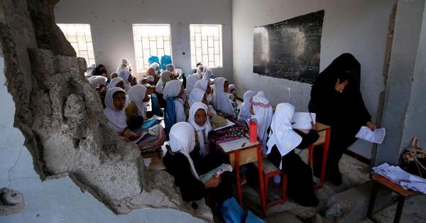 اليونيسف تعلن تضرر نحو 3 آلاف مدرسة في اليمن
