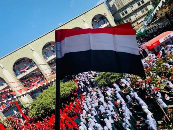 مليشيا الحوثي توقف مديرة مدرسة في إب على خلفية احتفالات سبتمبر وأكتوبر