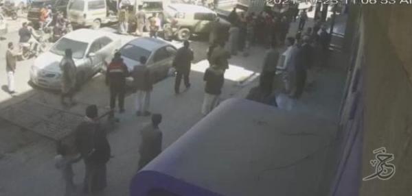 شيخ قبلي موالي للحوثيين يعتدي مع مرافقيه على رجل أعمال بذمار وتمييع حوثي للحادثة