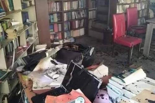 مليشيا الحوثي تحرق مكتبة دينية بعسيلان شبوة