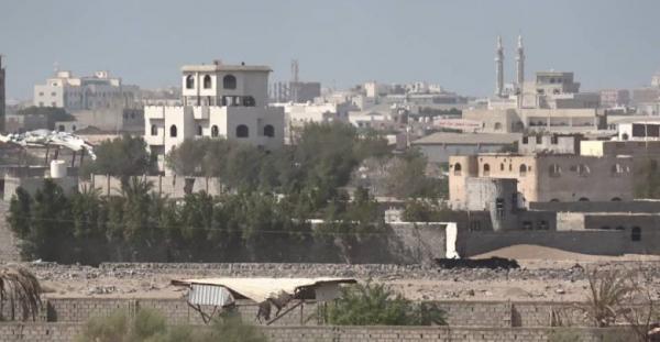قصف حوثي هستيري بالهاون وقذائف محمولة بالمسيرات على الجبلية جنوب الحديدة