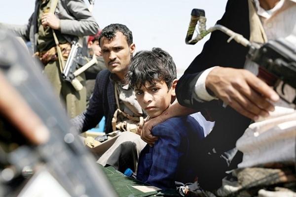 مليشيا الحوثي تختطف الأطفال في الحديدة للدفع بهم إلى الجبهات